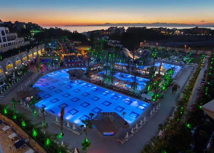 Crystal Sunset Pearl Collection Hotel Side